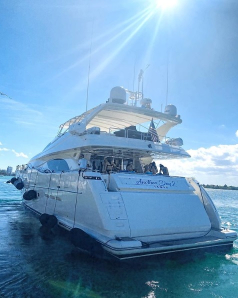 yacht rental in tampa